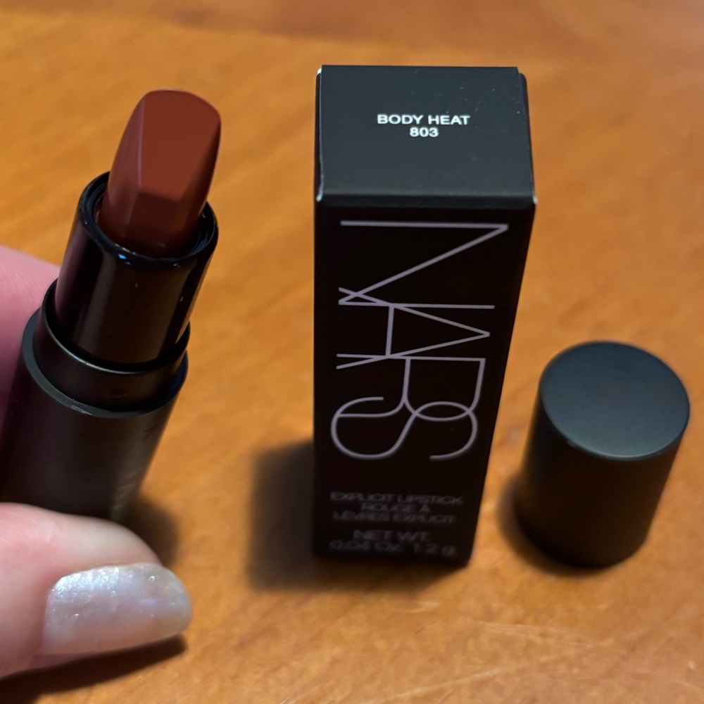NARS Explicit Lipstick - Picture 4 of 16